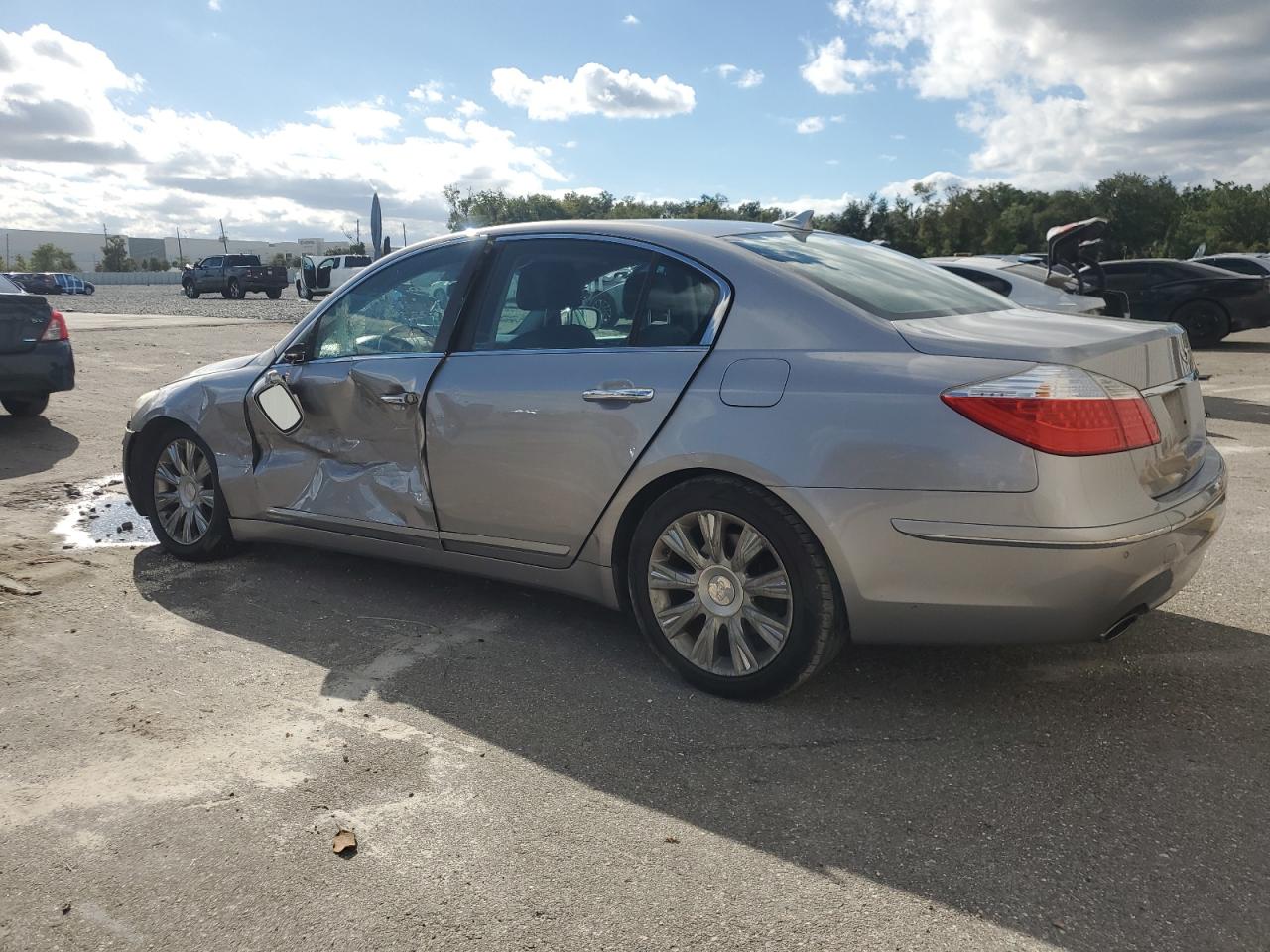 Hyundai Genesis 3.8l Image 11