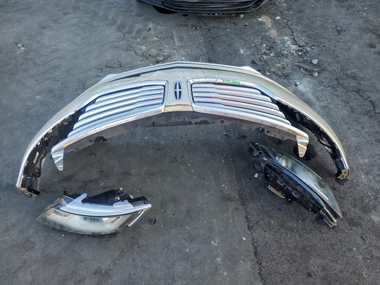 Lincoln MKC Premiere Image 13