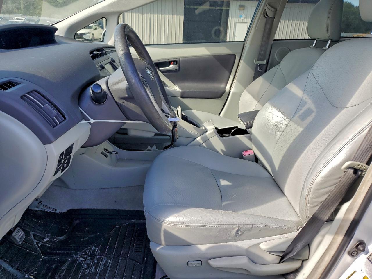 Toyota Prius Image 8