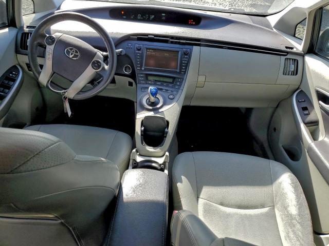 Toyota Prius Image 10