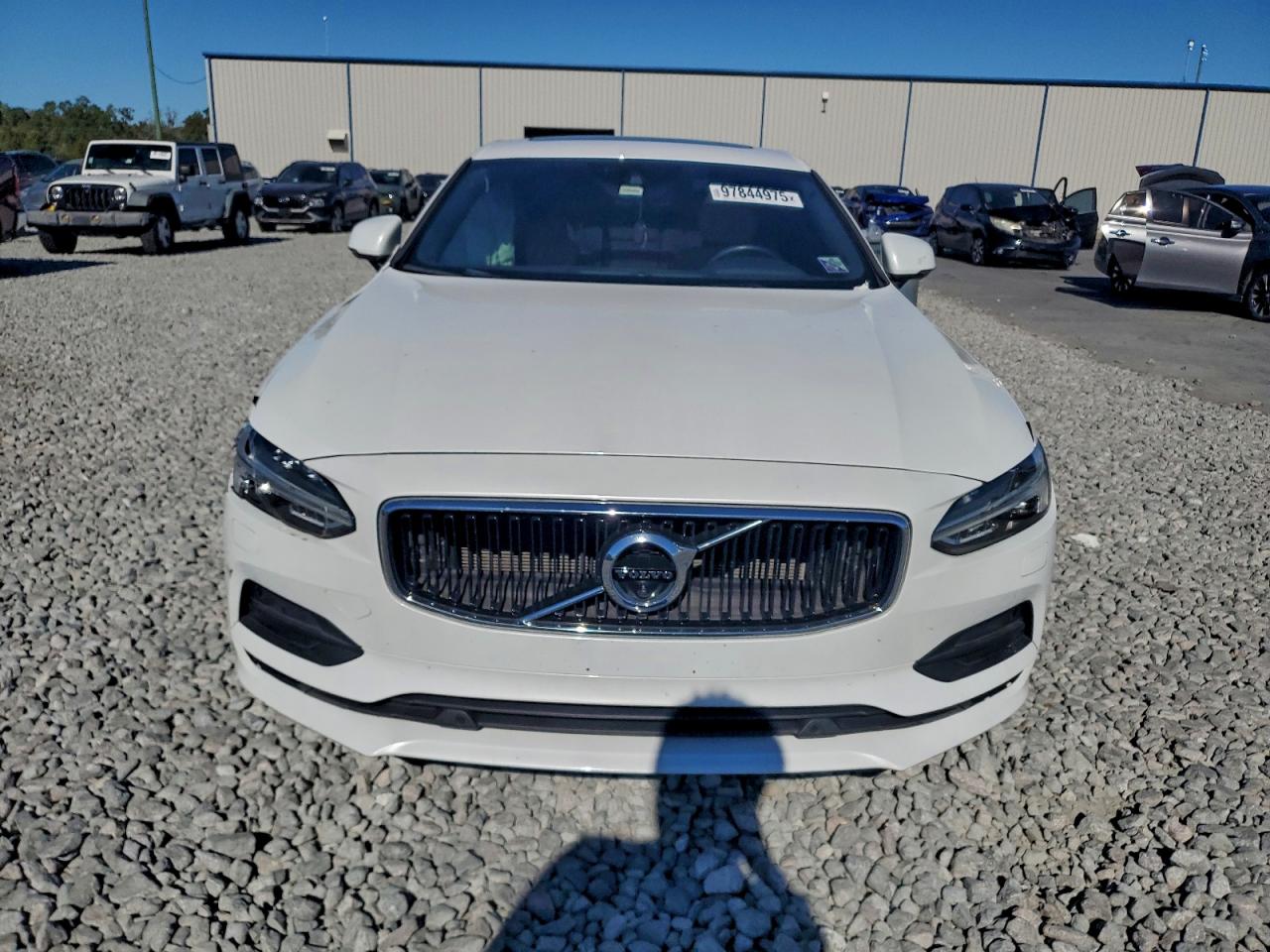 Volvo S90 T5 Momentum Image 9