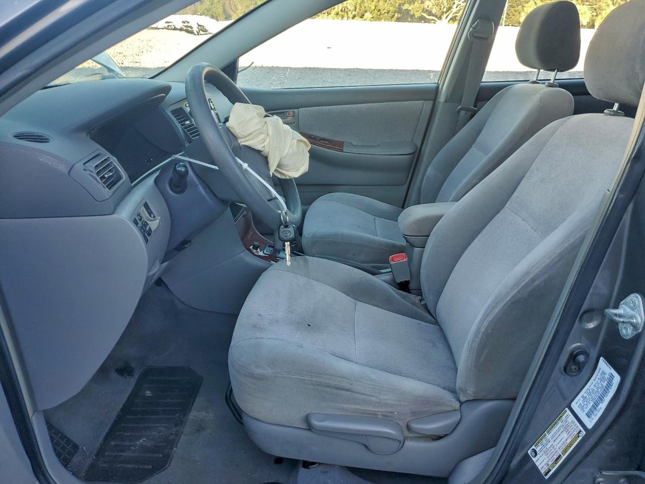 Toyota Corolla Ce Image 5