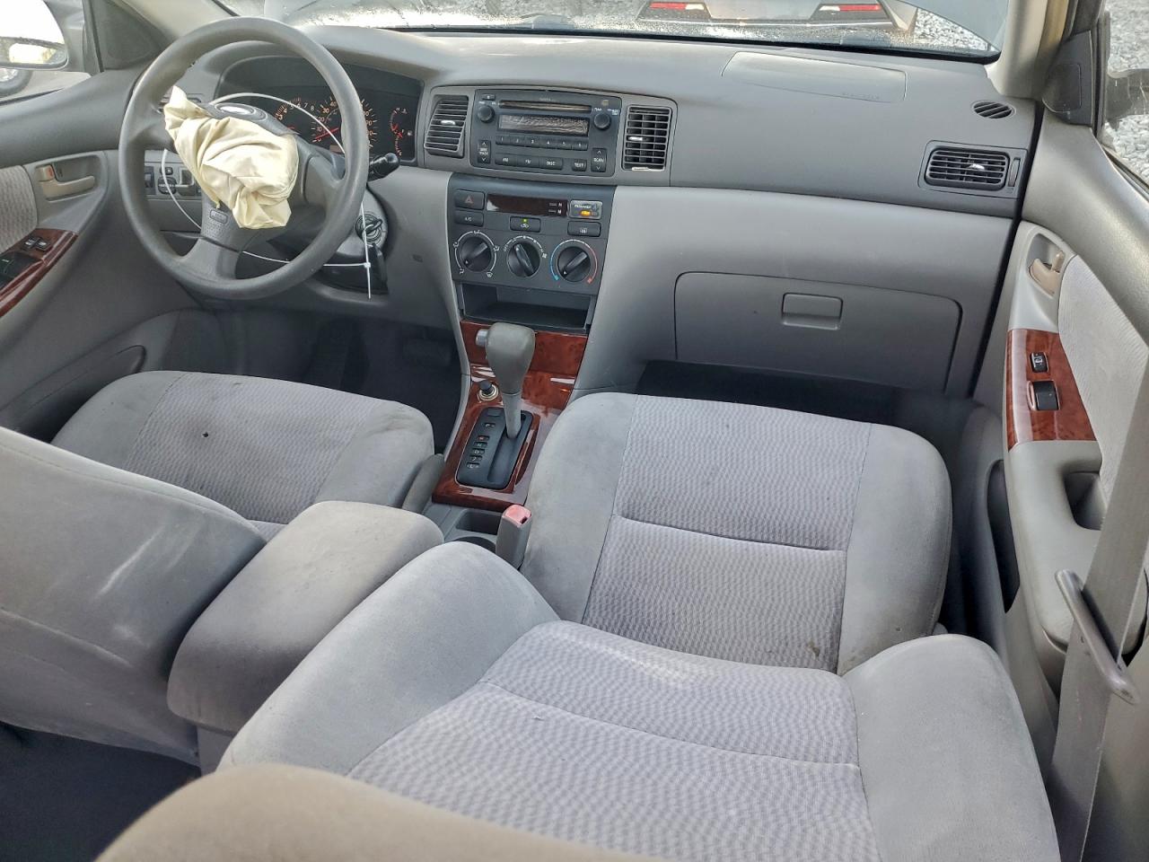 Toyota Corolla Ce Image 11