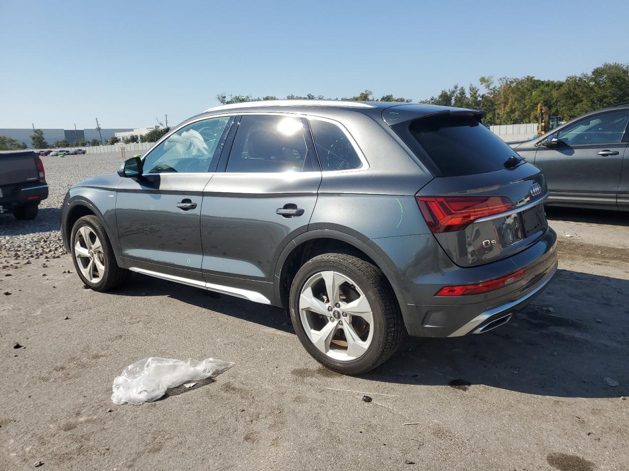 Audi Q5 Premium Plus 45 Image 2