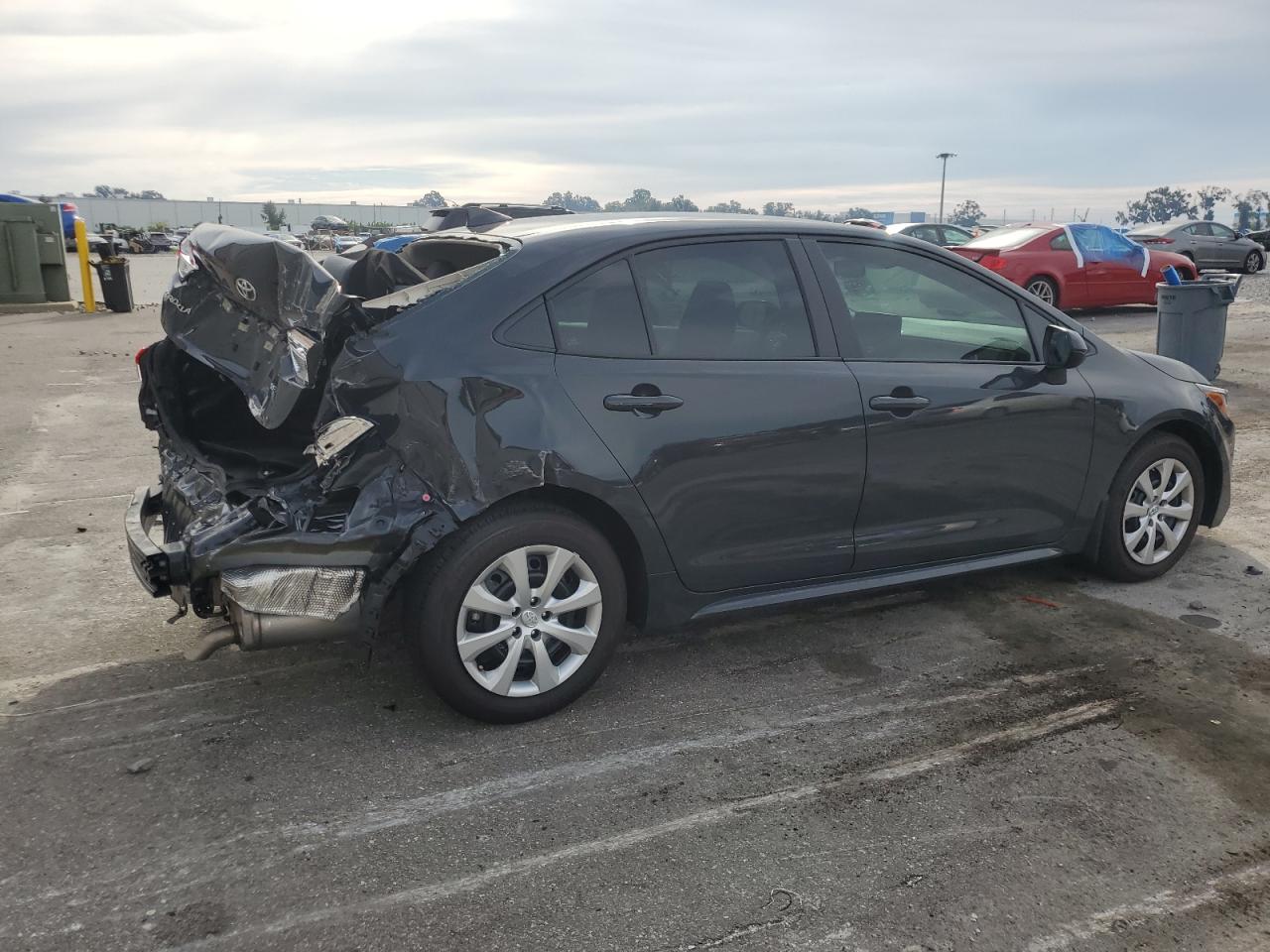 Toyota Corolla Le Image 10