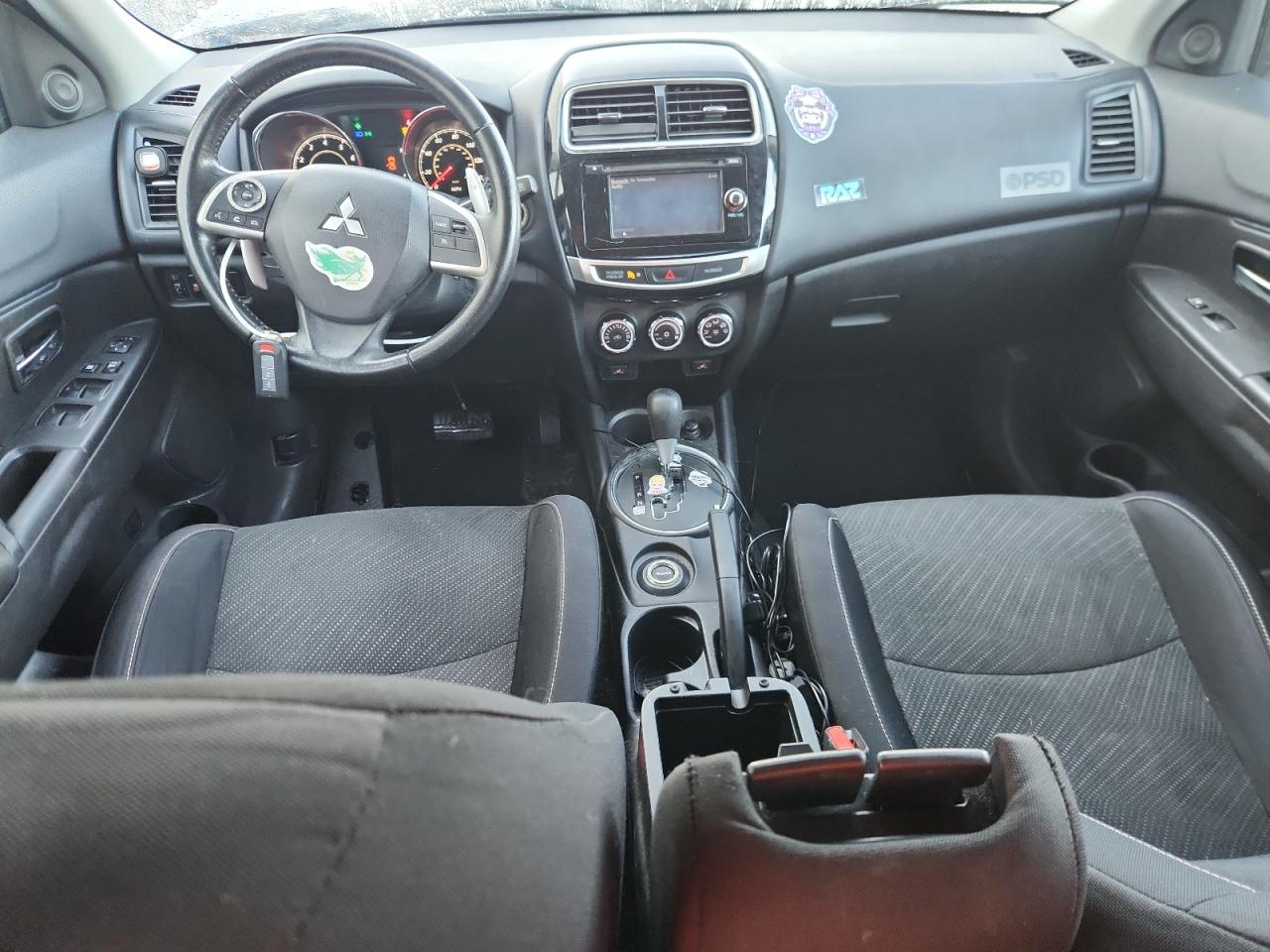 Mitsubishi Outlander Se Image 9