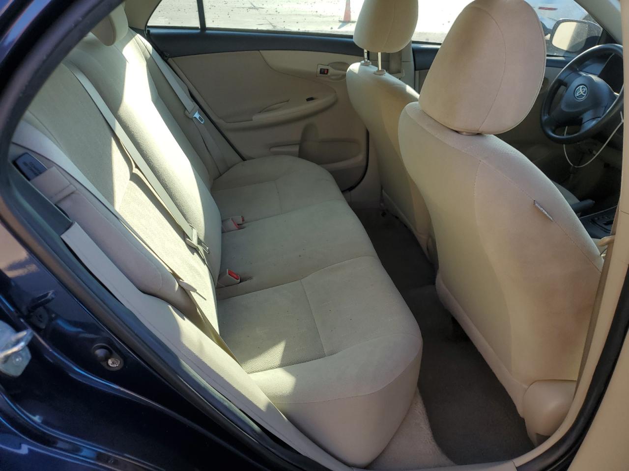 Toyota Corolla Base Image 3