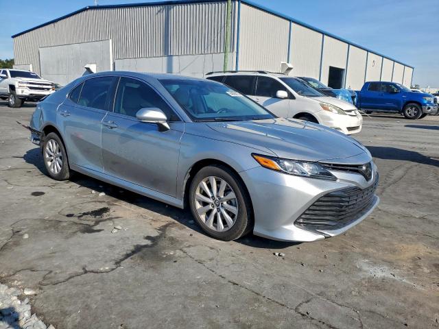 Toyota Camry L Image 7