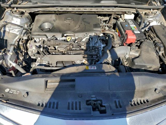 Toyota Camry L Image 8