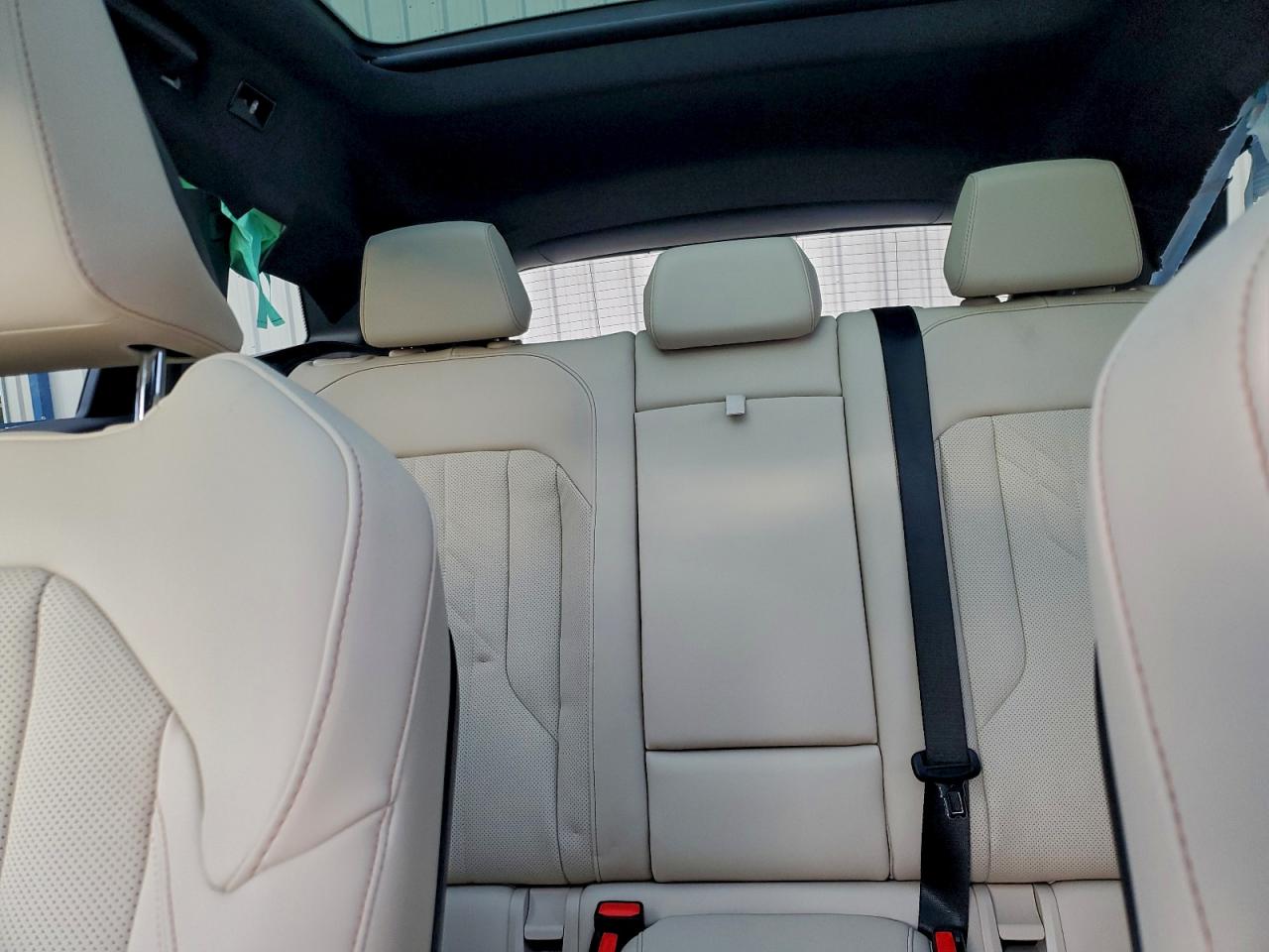 BMW X Series 30 Xdrive Image 12