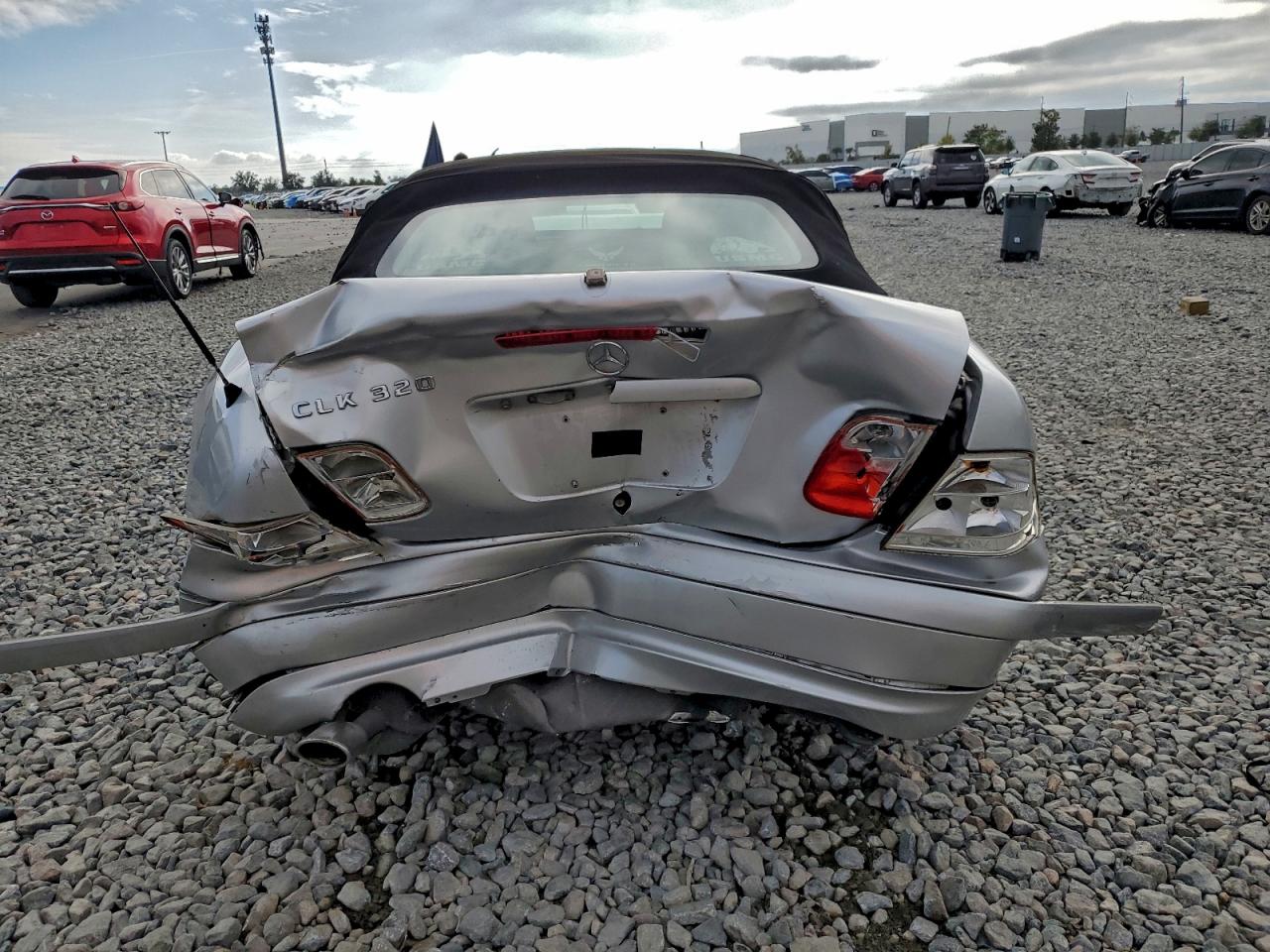 Mercedes-Benz Clk-class 320 Image 5