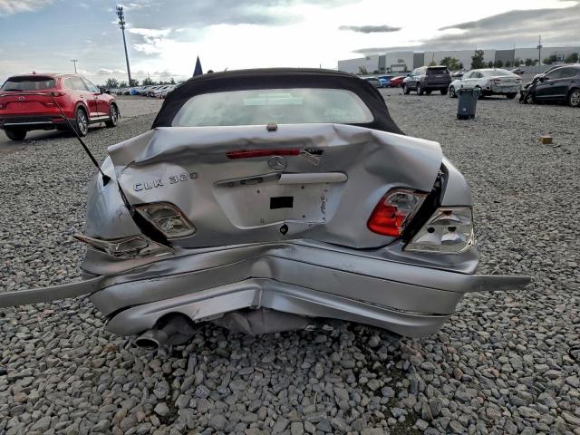 Mercedes-Benz Clk-class 320 Image 5