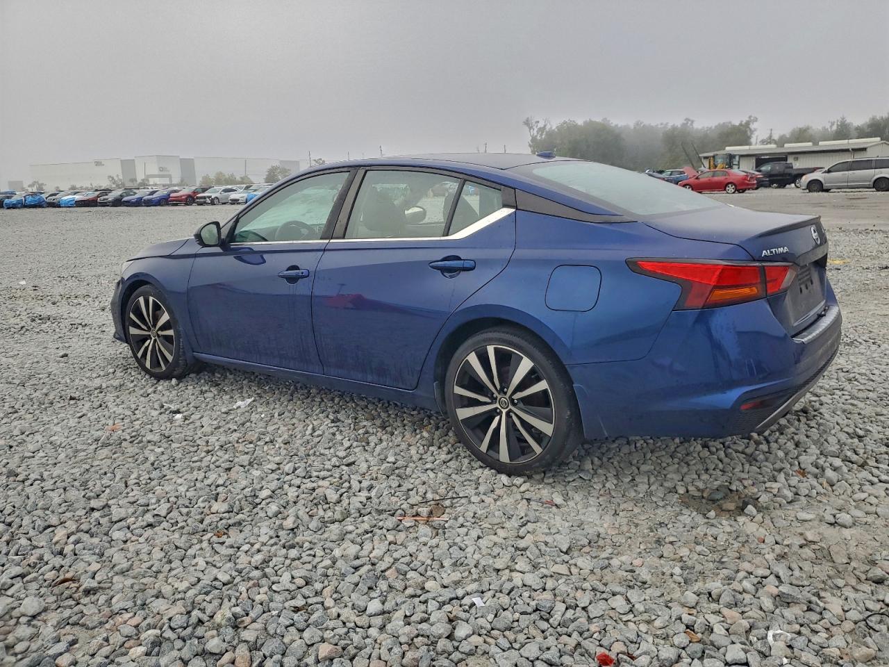 Nissan Altima Sr Image 11