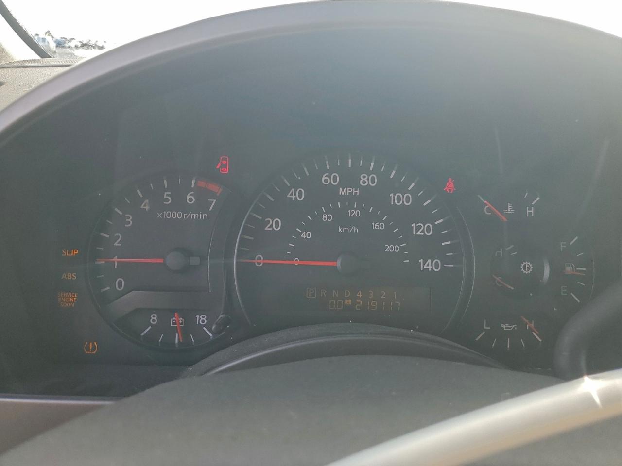 Nissan Titan Xe Image 13