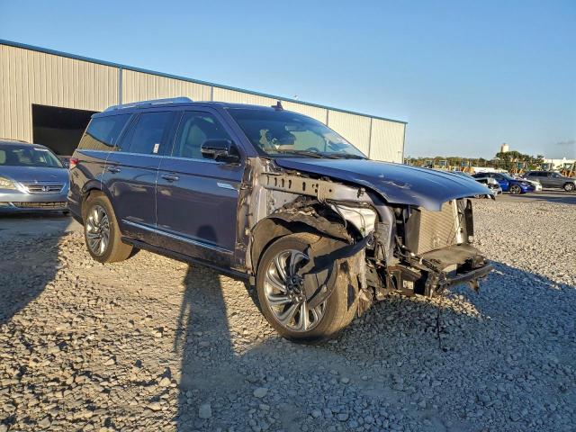 Lincoln Navigator Reserve Image 2
