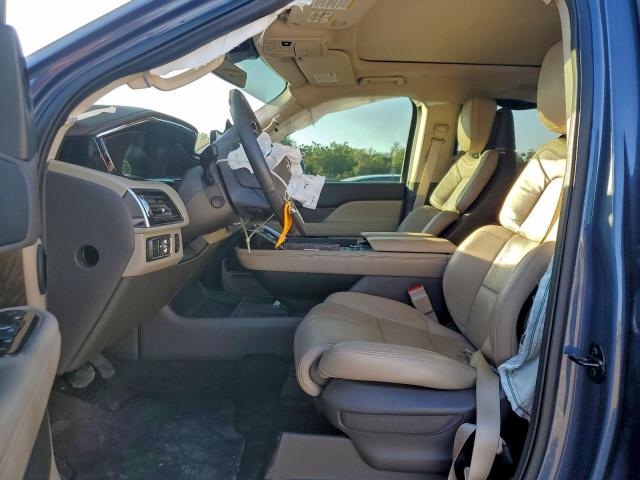 Lincoln Navigator Reserve Image 5