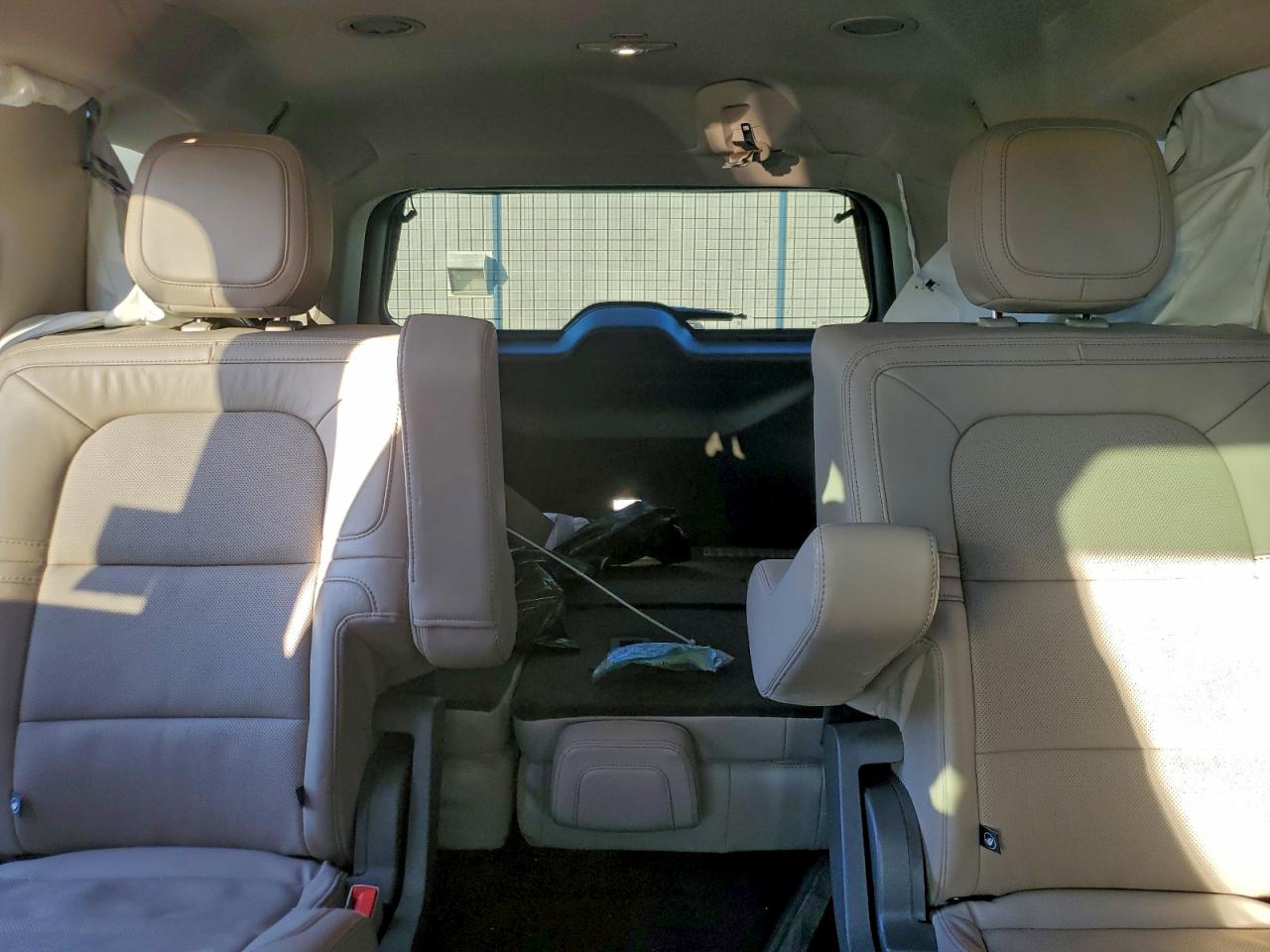 Lincoln Navigator Reserve Image 3
