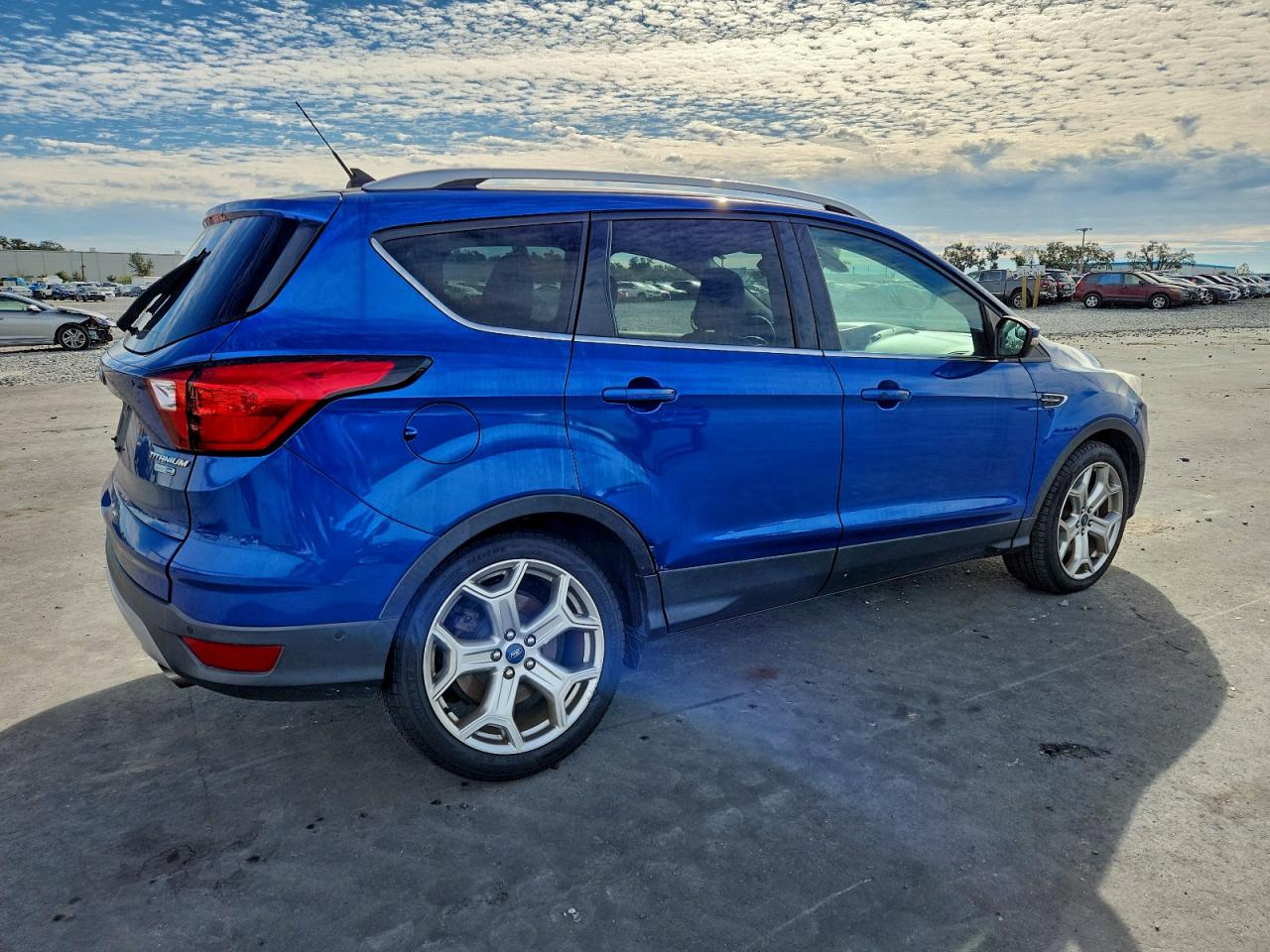 Ford Escape Titanium Image 3