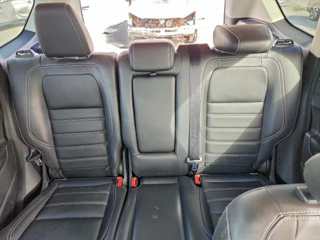 Ford Escape Titanium Image 11