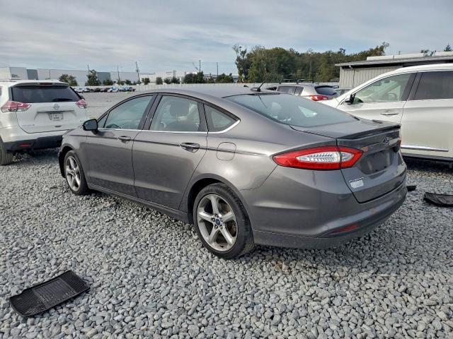 Ford Fusion Se Image 4