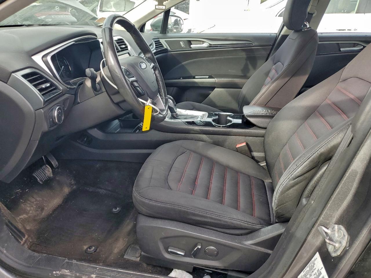 Ford Fusion Se Image 6