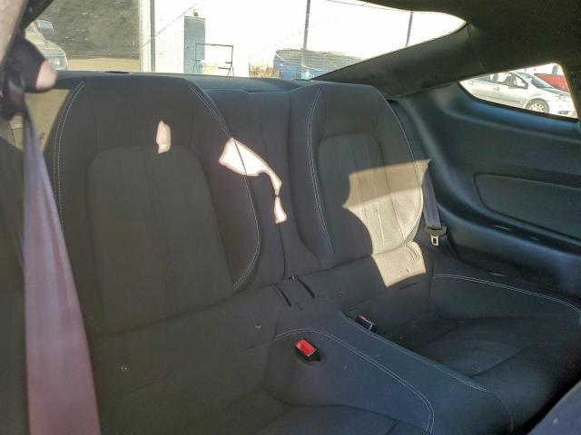 Ford Mustang Image 9