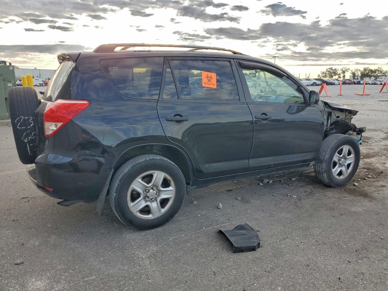 Toyota RAV4 Image 12