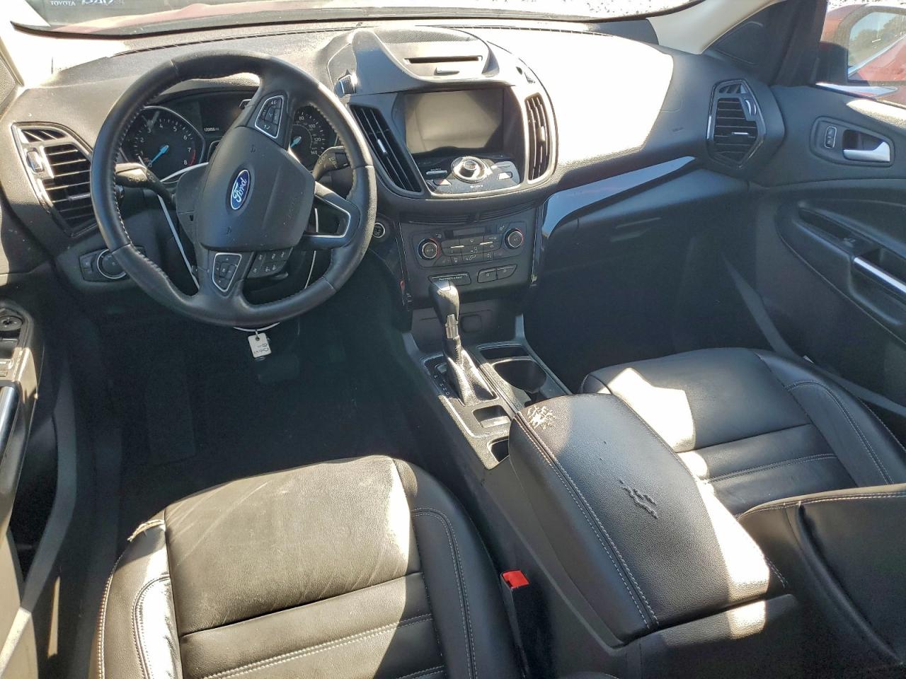 Ford Escape Titanium Image 8