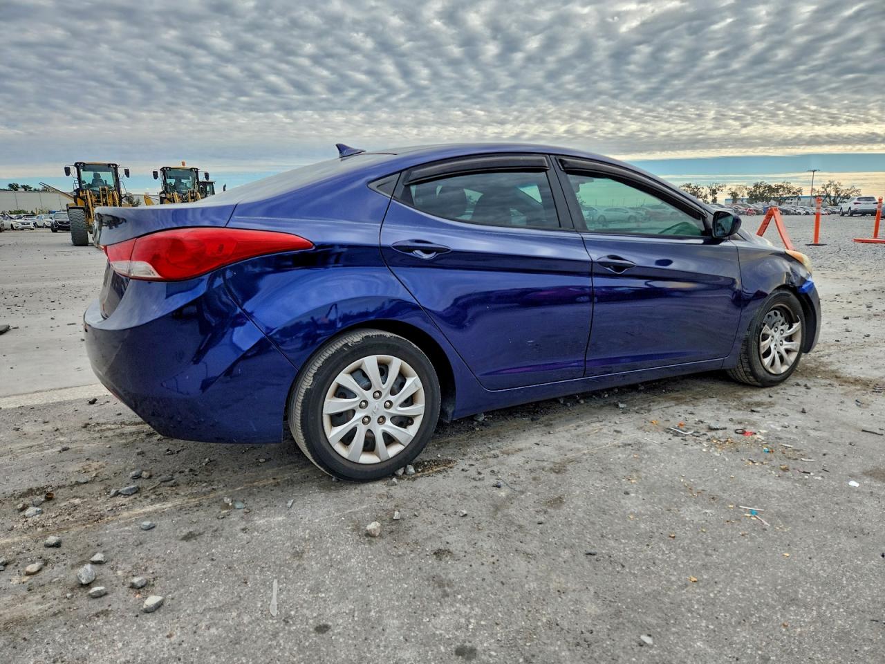 Hyundai ELANTRA Gls Image 4