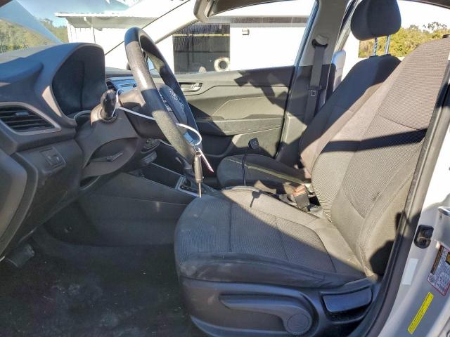 Hyundai ACCENT Se Image 10