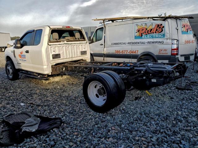 Ford F-550 Super Duty Image 3