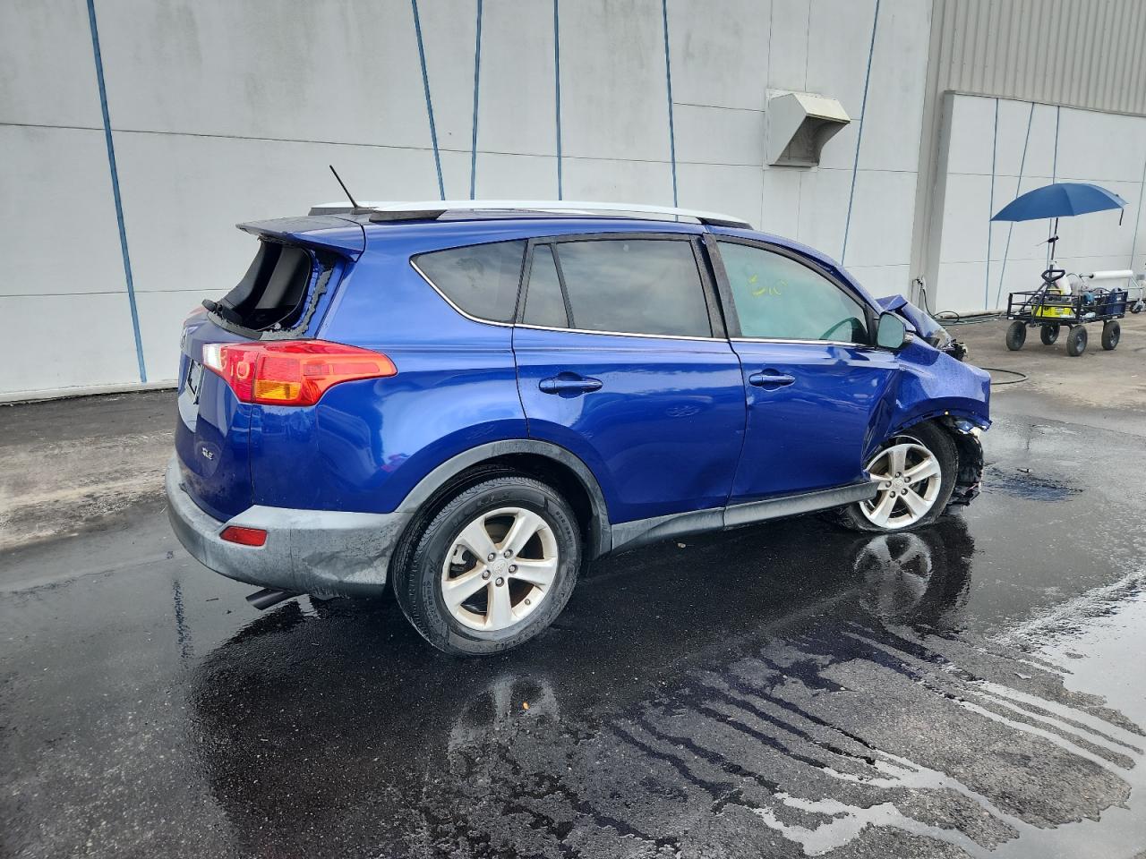 Toyota RAV4 Xle Image 6
