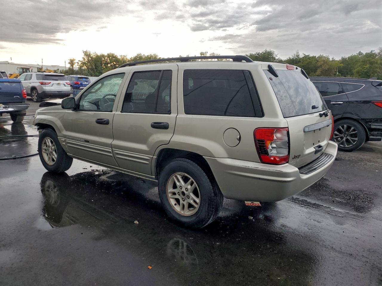 Jeep Grand Cherokee Laredo Image 8