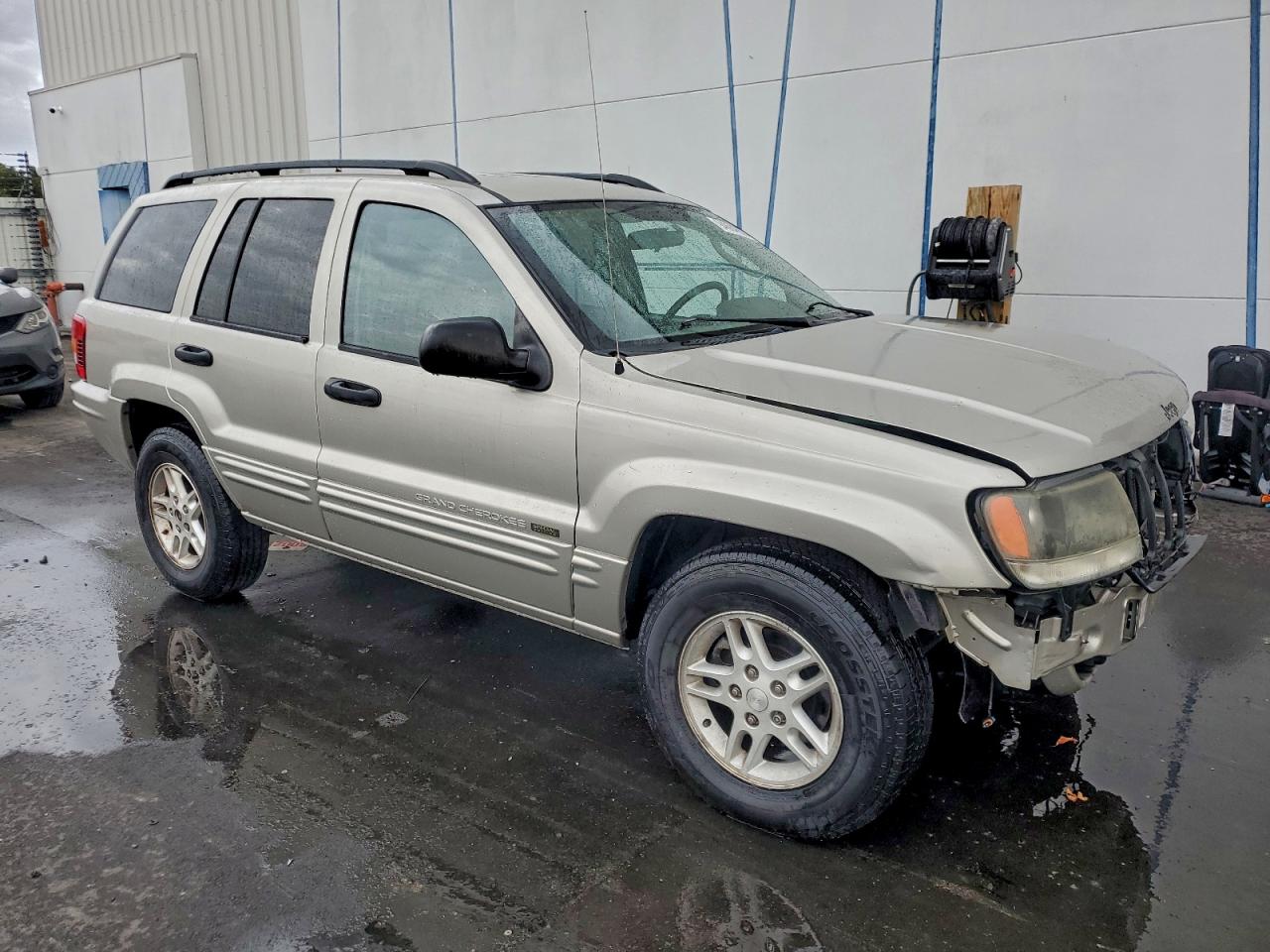 Jeep Grand Cherokee Laredo Image 4