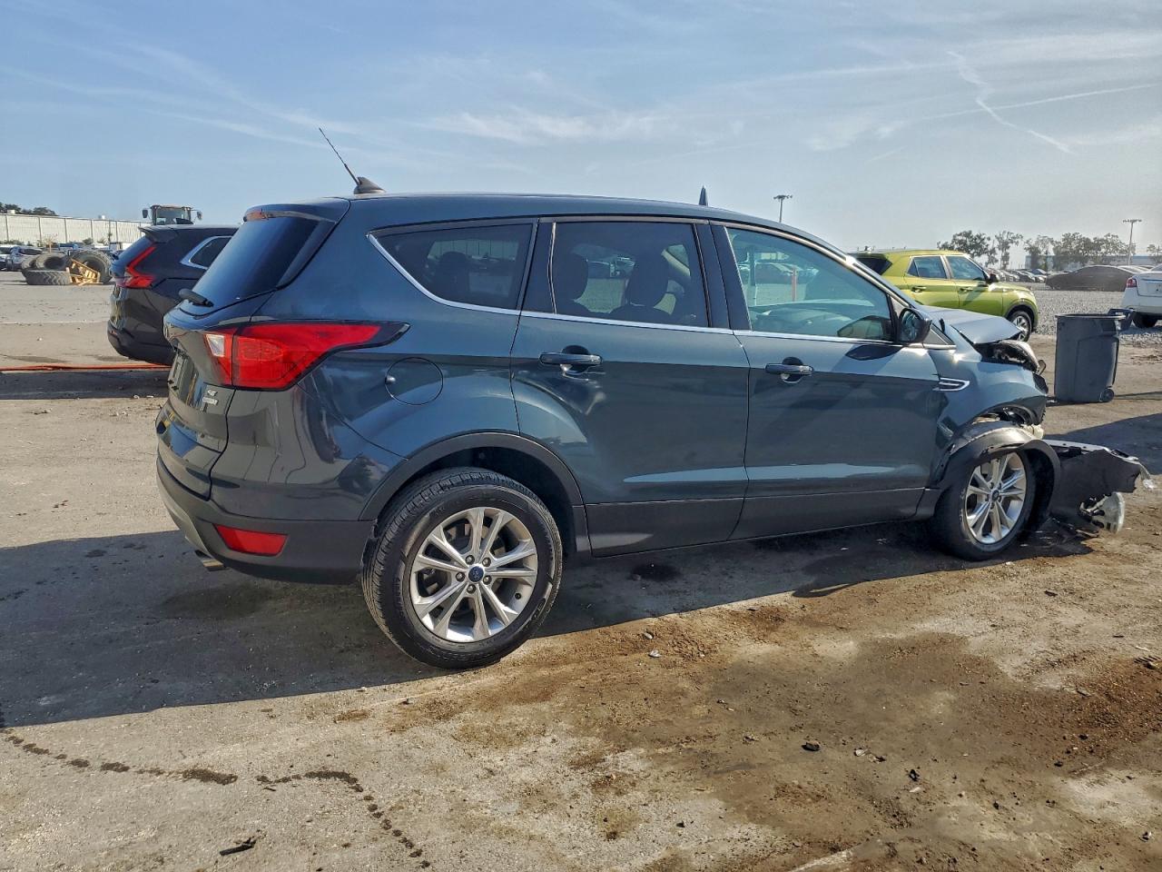 Ford Escape Se Image 3