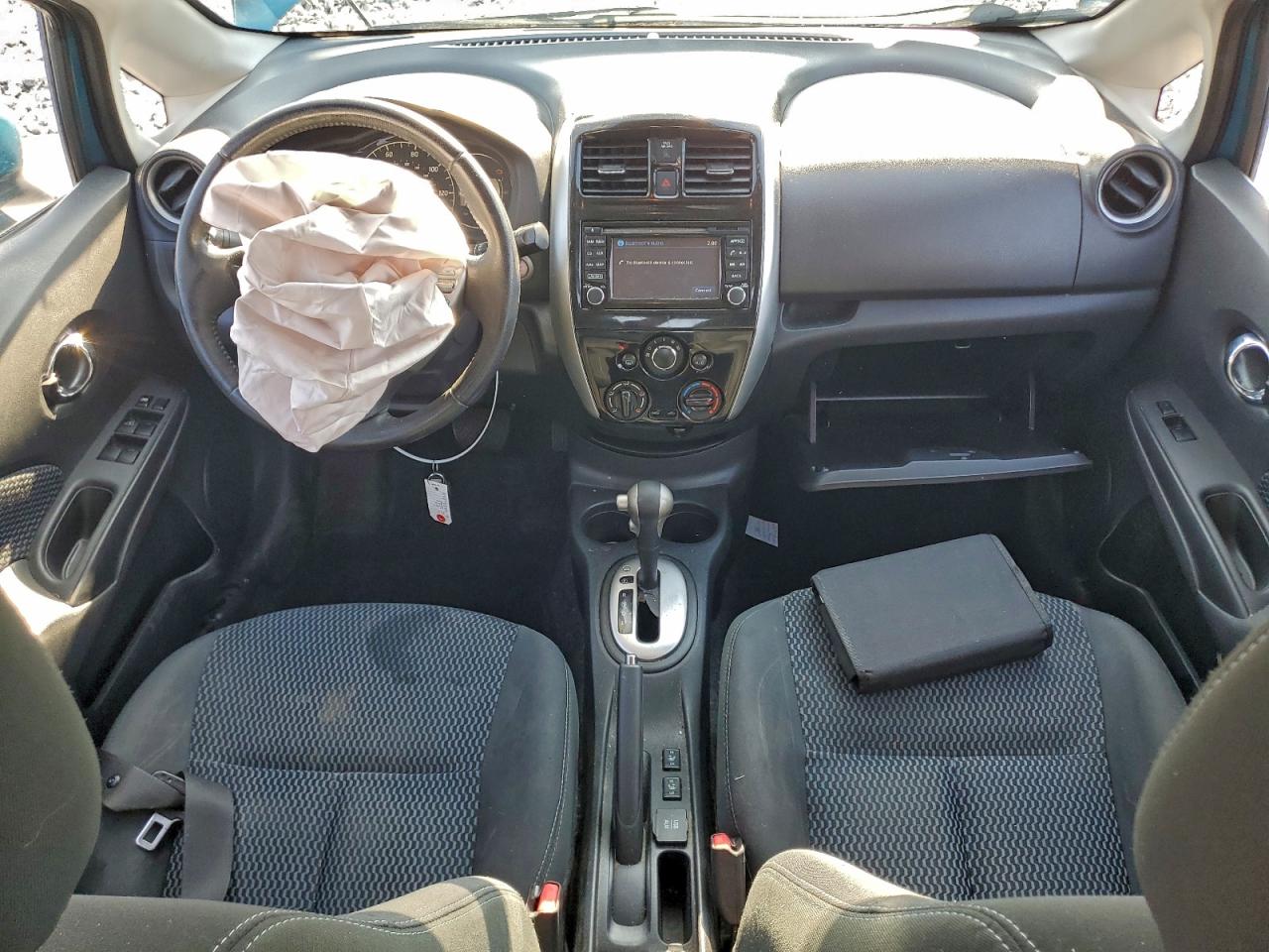 Nissan Versa S Image 3