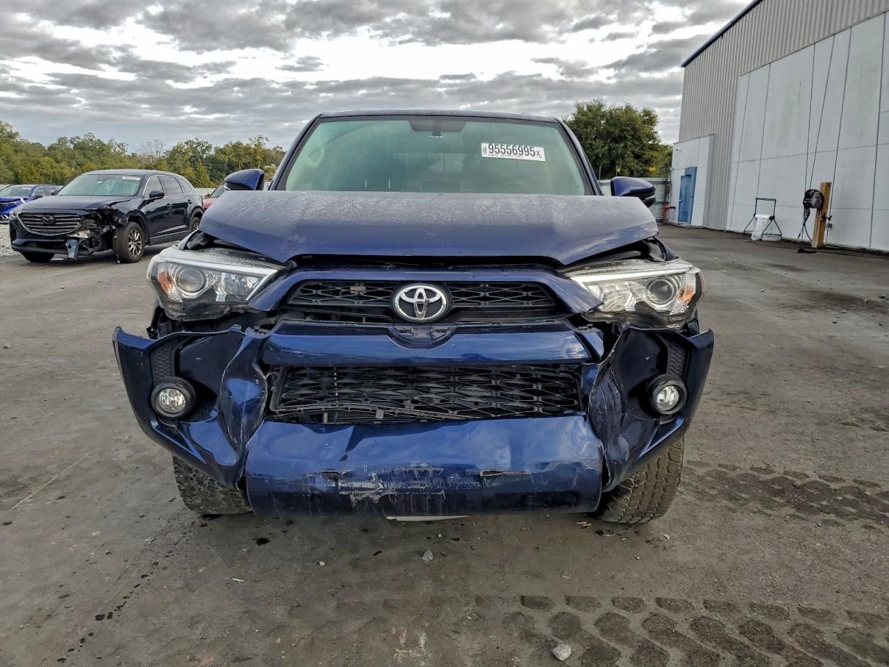 Toyota 4Runner Sr5 Image 6