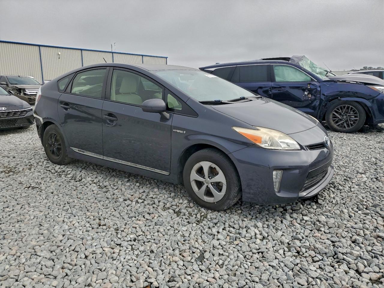 Toyota Prius Image 10