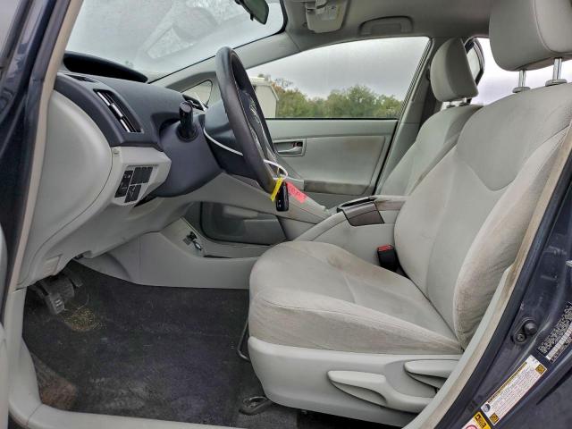 Toyota Prius Image 8