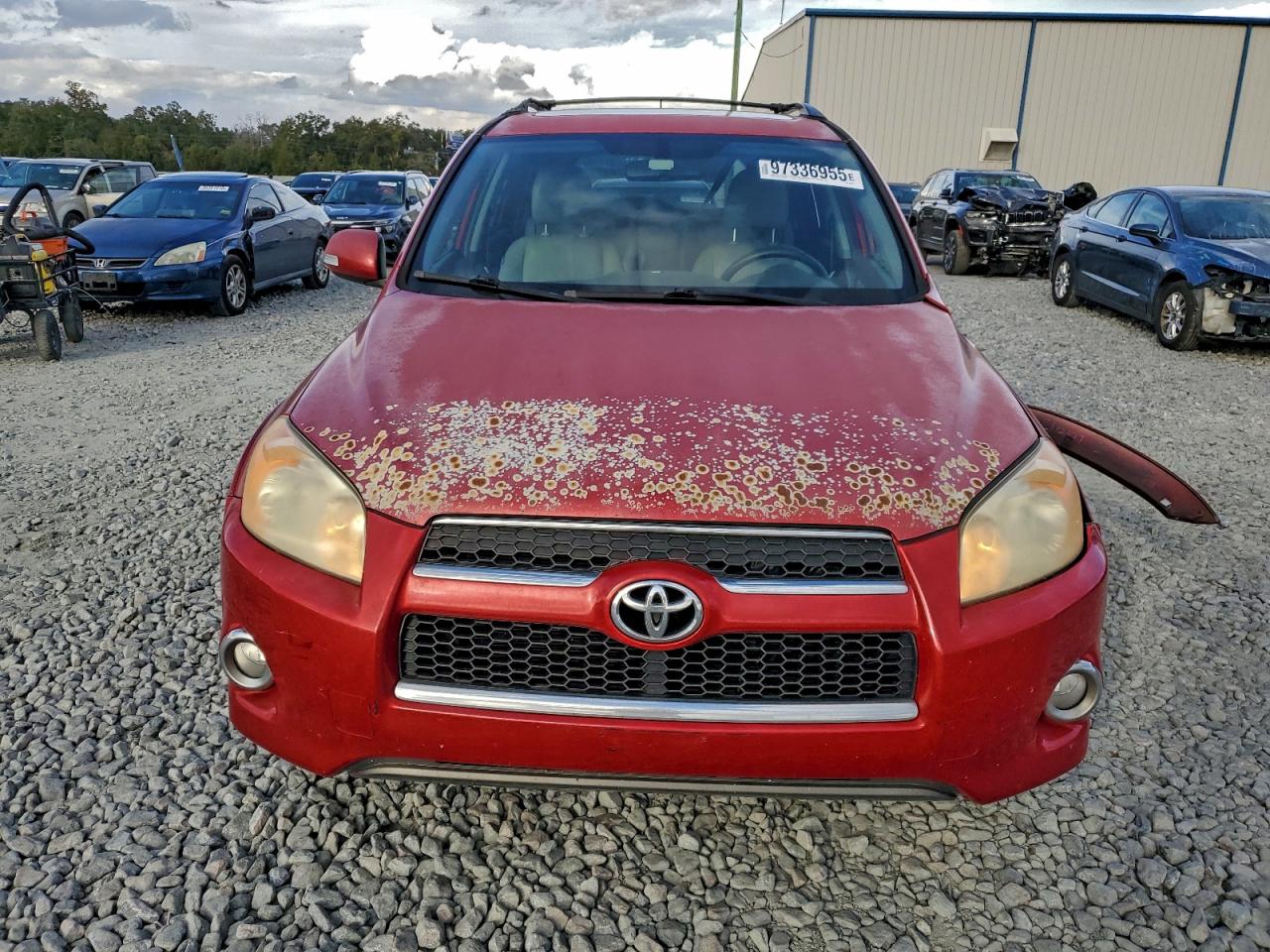 Toyota RAV4 Limited Image 6