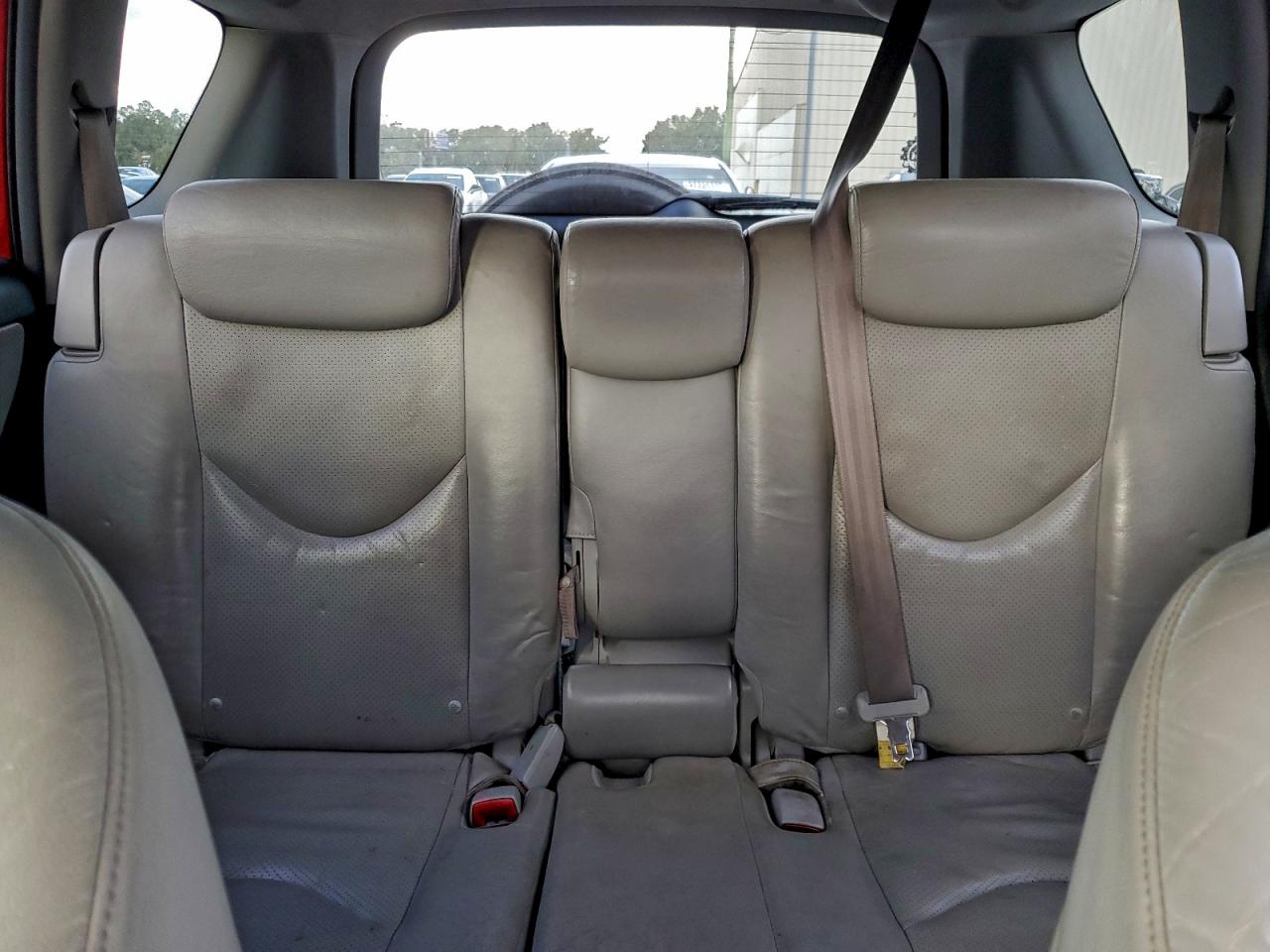 Toyota RAV4 Limited Image 14