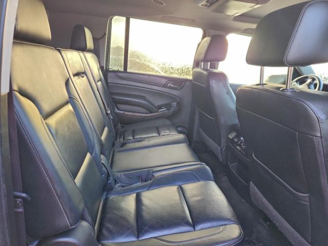 Chevrolet Suburban C1500 Lt Image 6