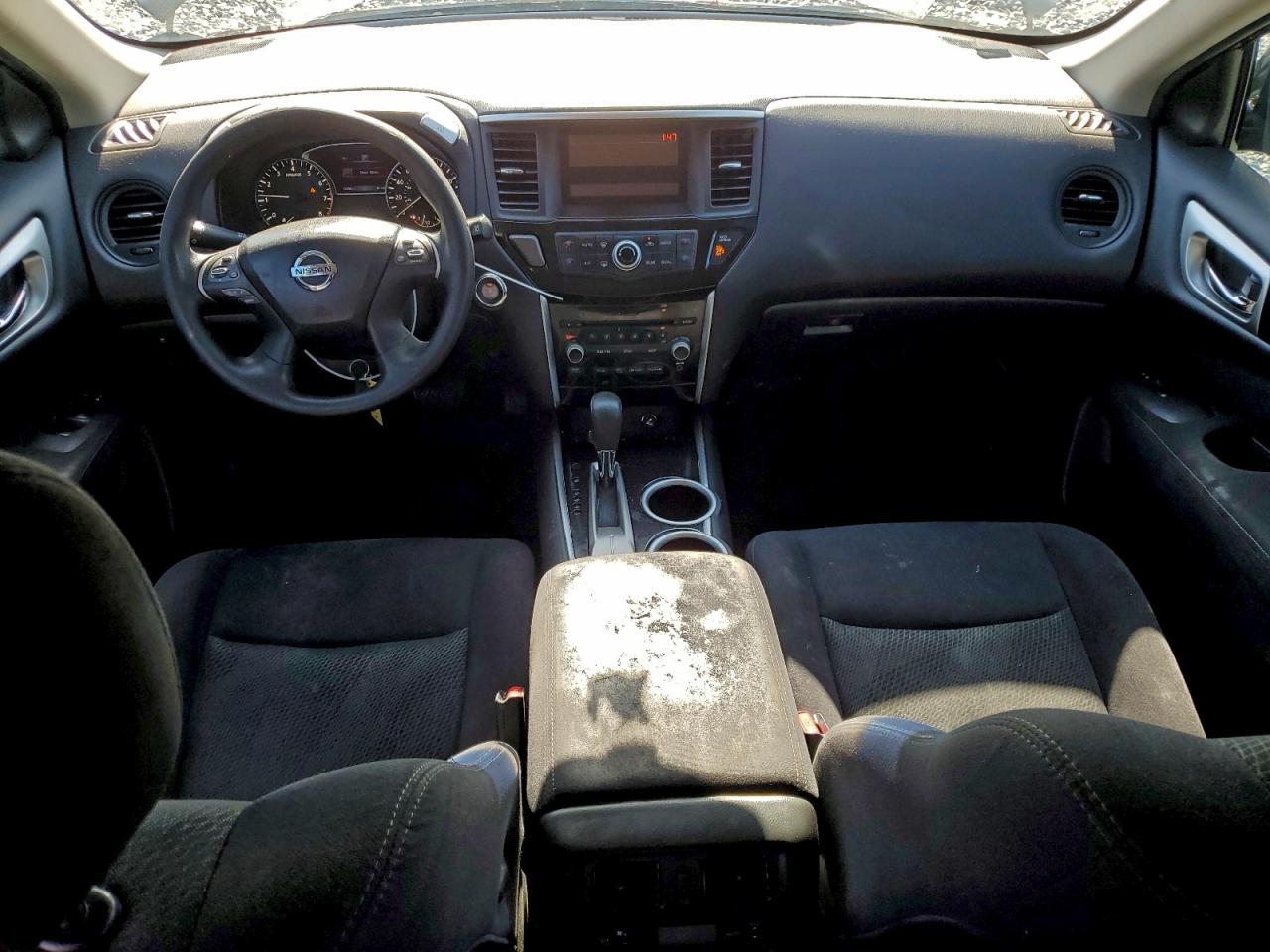 Nissan Pathfinder S Image 3