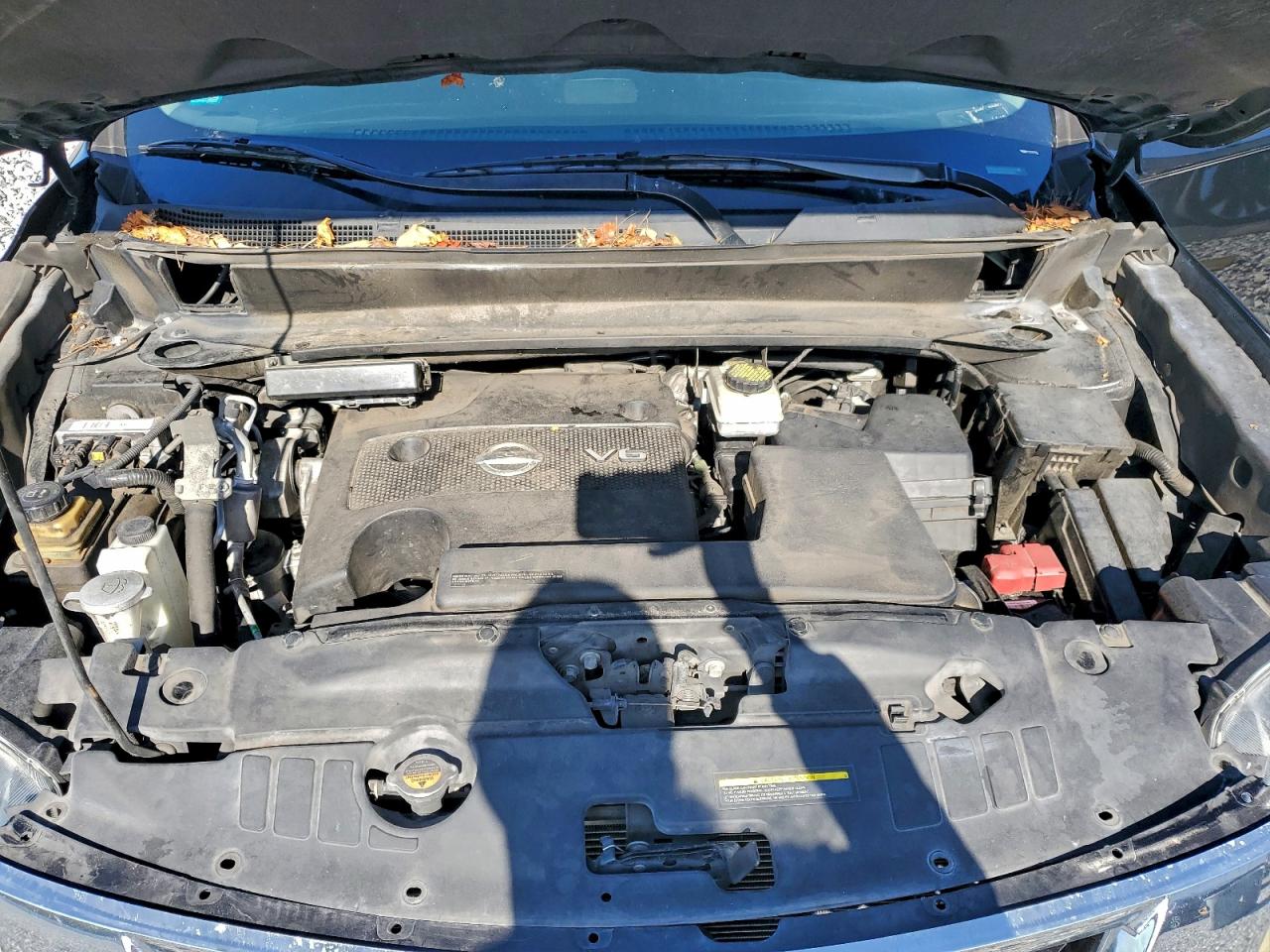 Nissan Pathfinder S Image 4