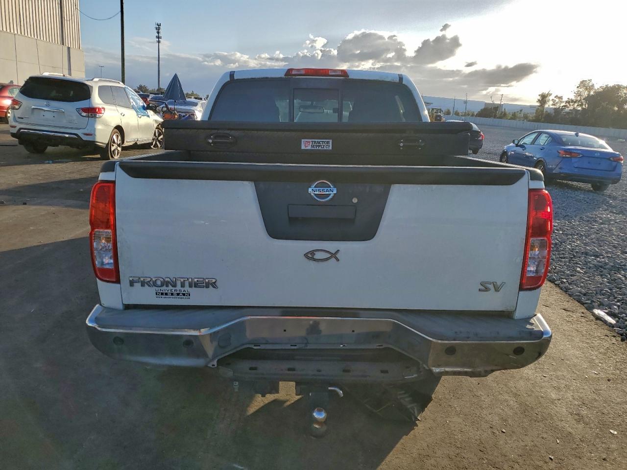 Nissan Frontier S Image 12