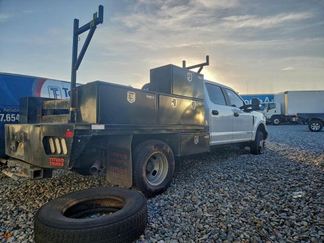 Ford F-350 Super Duty Image 2