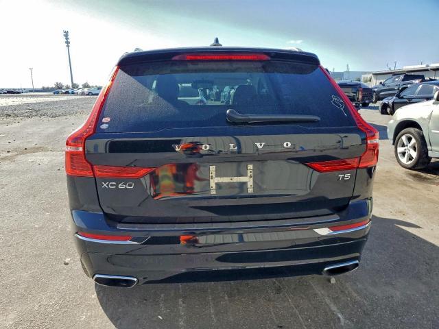 Volvo XC60 T5 Inscription Image 12