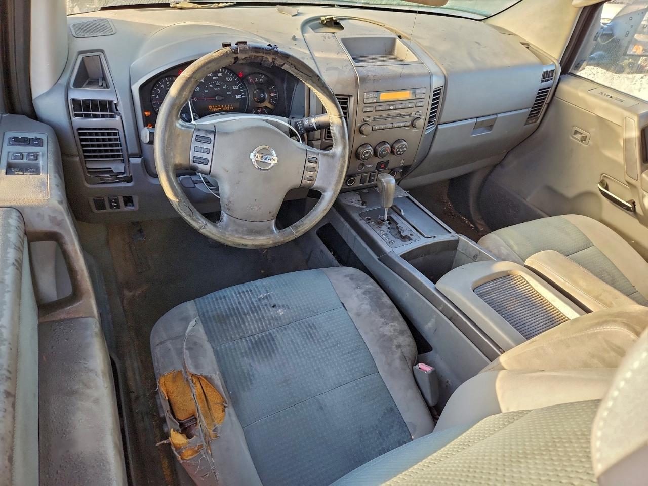 Nissan Titan Xe Image 11