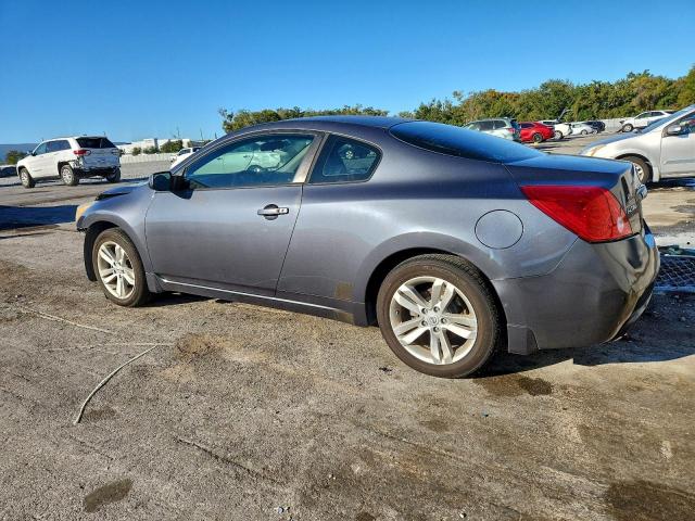 Nissan Altima S Image 2