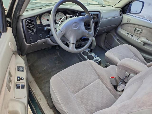 Toyota Tacoma Xtracab Prerunner Image 8